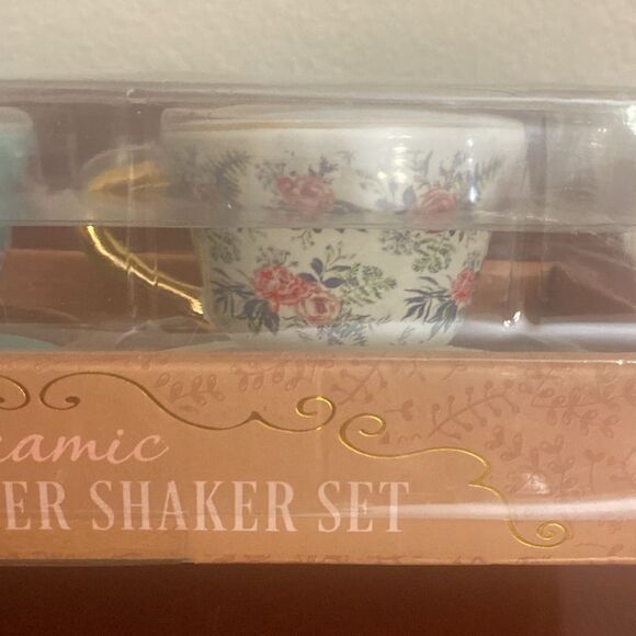 Flowers Tea Cups Slat and Pepper!!! - Picture 4 of 6